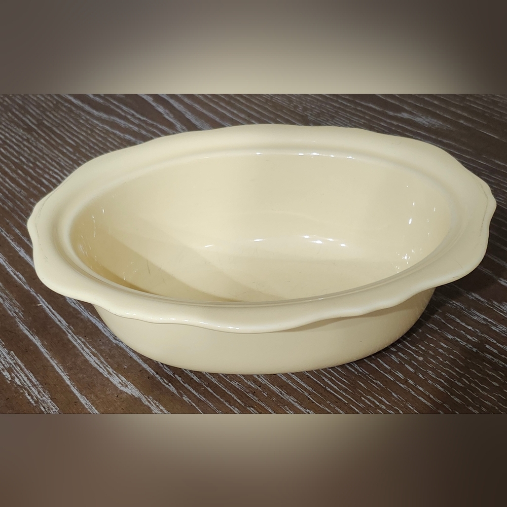 Gail Pittman Hospitality Collection Butter Yellow 1.5 QT Casserole No Lid